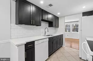 8213 Claremont Woods Dr, Alexandria, VA 22309 - Photo 6