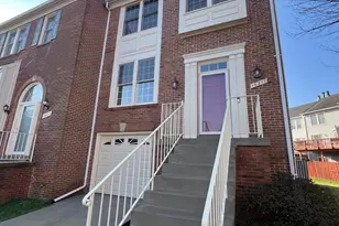 14217 Belt Buckle Ct, Centreville, VA 20121 - Photo 2