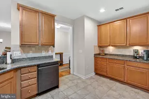 8970 Fascination Ct, Lorton, VA 22079 - Photo 20