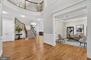 2584 Vintage Crest Ln, Oakton, VA 22124 - Photo 6