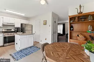 6523 Old Carriage Ln, Alexandria, VA 22315 - Photo 24