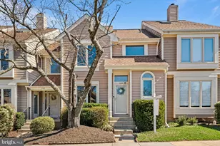 1044 Trevino Ln, Herndon, VA 20170 - Photo 1