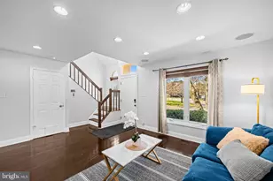 1044 Trevino Ln, Herndon, VA 20170 - Photo 8