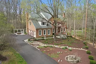 182 River Park Dr, Great Falls, VA 22066 - Photo 2