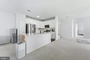 11635 Cavalier Landing Ct, Fairfax, VA 22030 - Photo 12