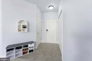 11635 Cavalier Landing Ct, Fairfax, VA 22030 - Photo 4