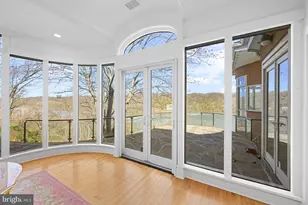 1159 Crest Ln, McLean, VA 22101 - Photo 18