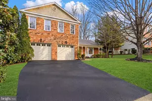 7204 Joshua Tree Ln, Springfield, VA 22152 - Photo 6