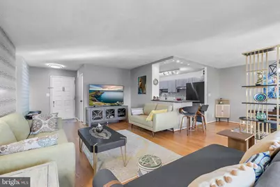 8340 Greensboro Drive #409, McLean, VA 22102 - Photo 2