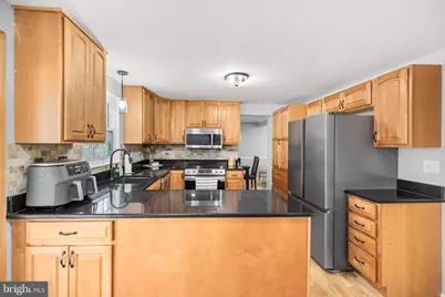 8274 Raindrop Way, Springfield, VA 22153 - Photo 16