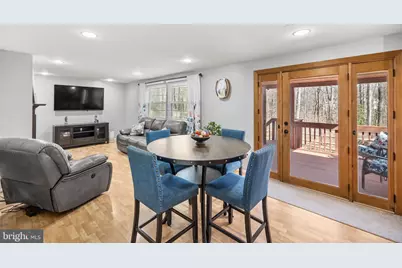 8274 Raindrop Way, Springfield, VA 22153 - Photo 18