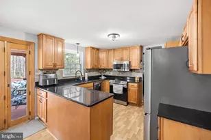 8274 Raindrop Way, Springfield, VA 22153 - Photo 14