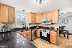 8274 Raindrop Way, Springfield, VA 22153 - Photo 12