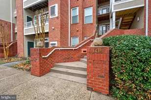 4210 Mozart Brigade Ln, Fairfax, VA 22033 - Photo 4