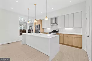 12414 Cedar Lakes Dr, Fairfax, VA 22033 - Photo 10