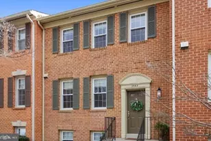 3063 Windwood Farms Dr, Oakton, VA 22124 - Photo 1