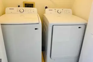 1057 Lexus Way, Herndon, VA 20170 - Photo 22