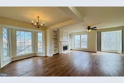 1057 Lexus Way, Herndon, VA 20170 - Photo 6