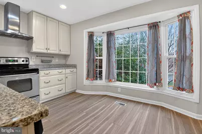 2874 Sutton Oaks Lane, Vienna, VA 22181 - Photo 8