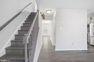 6185 Stonepath Cir, Centreville, VA 20120 - Photo 4