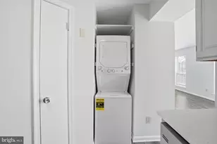 6185 Stonepath Cir, Centreville, VA 20120 - Photo 10