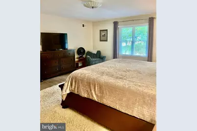 1542 Crowell Road, Vienna, VA 22182 - Photo 32