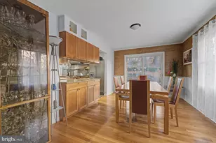 3706 Quaint Acres Cir, Falls Church, VA 22041 - Photo 6