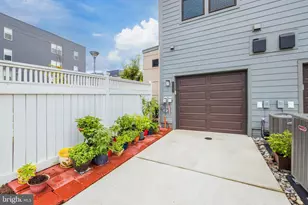 13389 Launders St, Herndon, VA 20171 - Photo 4