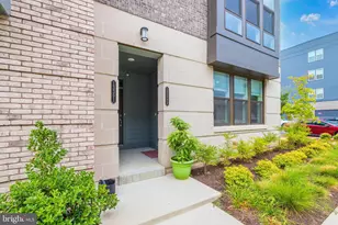 13389 Launders St, Herndon, VA 20171 - Photo 2