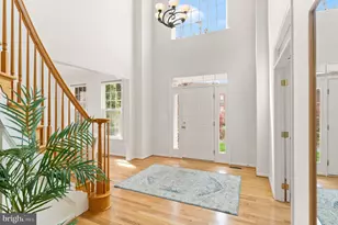 5105 Whisper Willow Dr, Fairfax, VA 22030 - Photo 6