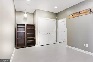 9298 Wild Black Cherry Ct, Fairfax, VA 22031 - Photo 6