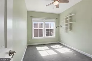 9298 Wild Black Cherry Ct, Fairfax, VA 22031 - Photo 20