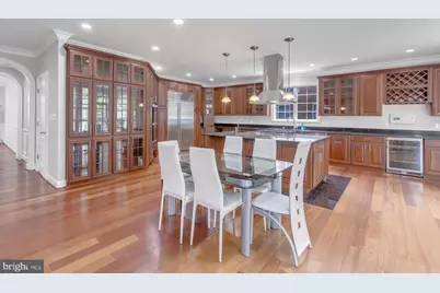 6529 Fairlawn Drive, McLean, VA 22101 - Photo 2