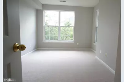 8183 Carnegie Hall Court #306, Vienna, VA 22180 - Photo 10