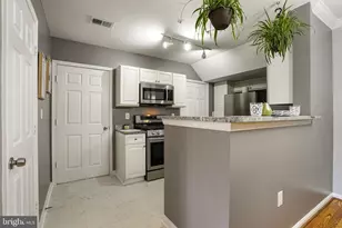 12804 Fair Briar Ln, Fairfax, VA 22033 - Photo 12