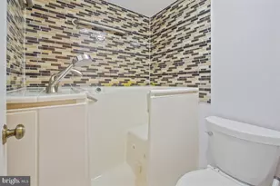 5902 Mt Eagle Dr, Alexandria, VA 22303 - Photo 22