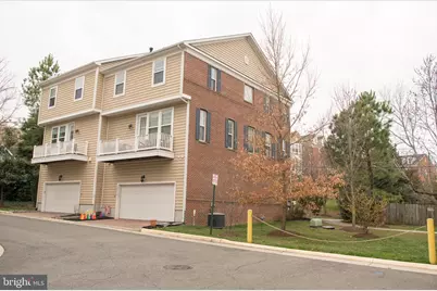 2080 Hunting Creek Court, Alexandria, VA 22303 - Photo 2