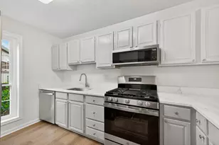 10146 Oakton Terrace Rd, Oakton, VA 22124 - Photo 6