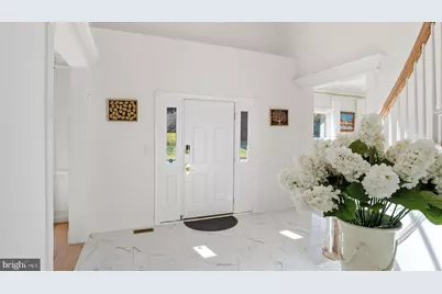 10500 Coving Cross Lane, Vienna, VA 22182 - Photo 4