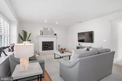 10500 Coving Cross Lane, Vienna, VA 22182 - Photo 8