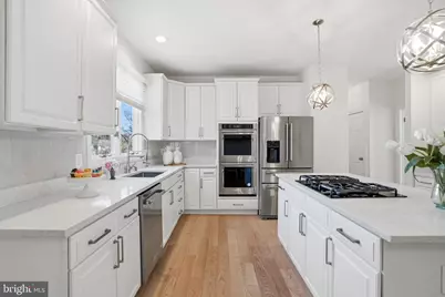 10500 Coving Cross Lane, Vienna, VA 22182 - Photo 14