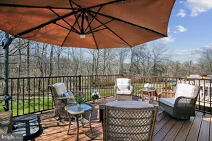 14525 Four Chimney Dr, Centreville, VA 20120 - Photo 6