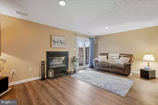14525 Four Chimney Dr, Centreville, VA 20120 - Photo 28