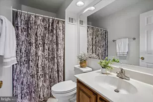 14525 Four Chimney Dr, Centreville, VA 20120 - Photo 20