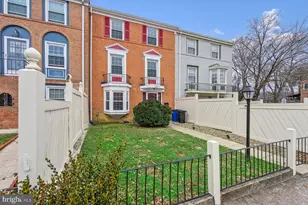 8102 Pinelake Ct, Alexandria, VA 22309 - Photo 1