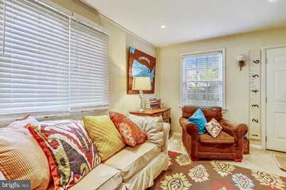 1048 Dalebrook Drive, Alexandria, VA 22308 - Photo 10