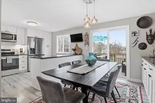 8723 Canaan Ct, Lorton, VA 22079 - Photo 6