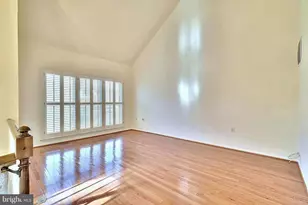 3023 Oakton Meadows Ct, Oakton, VA 22124 - Photo 4