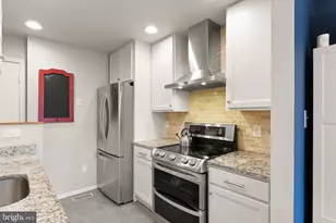 6133 Stonepath Cir, Centreville, VA 20120 - Photo 14