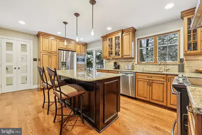 11713 Ayreshire Road, Oakton, VA 22124 - Photo 4